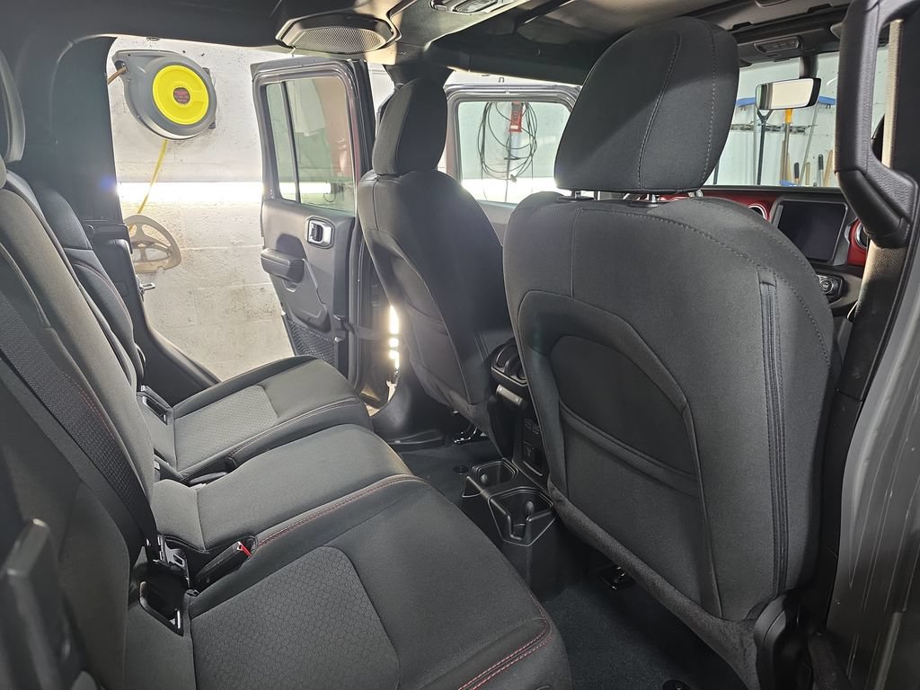 Used 2023 Jeep Gladiator Rubicon w/ Trailer Tow Package AWD/4WD image 11
