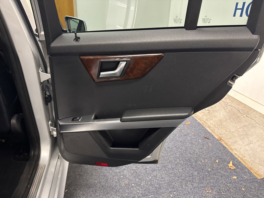 Used 2012 Mercedes-Benz GLK 350 4MATIC image 14