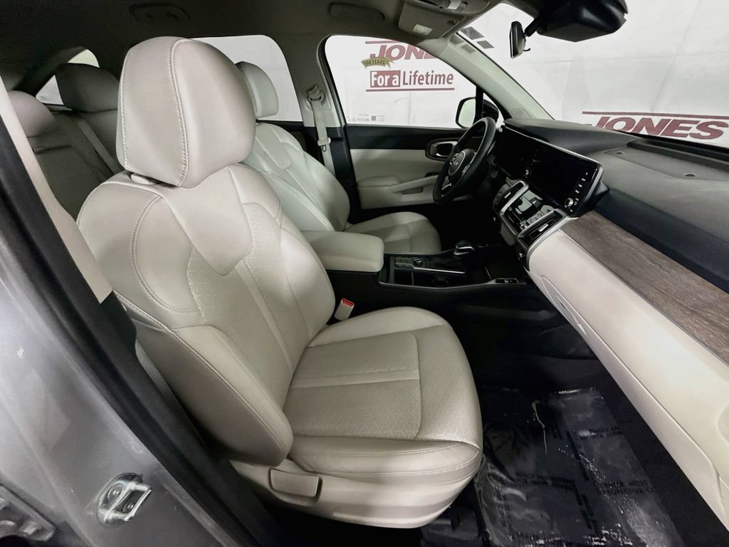 Used 2023 Kia Sorento S AWD/4WD image 32