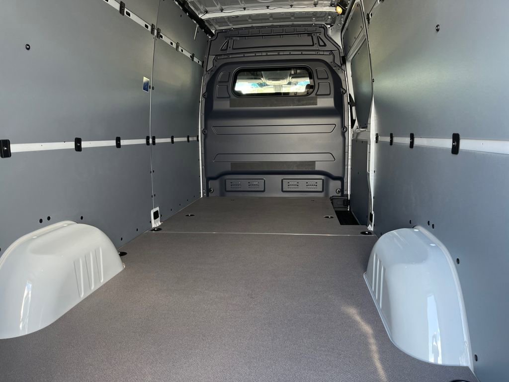 New 2025 Mercedes-Benz Sprinter 2500 image 9