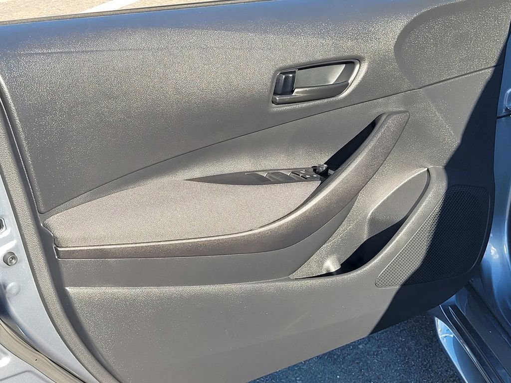 Used 2025 Toyota Corolla LE image 13