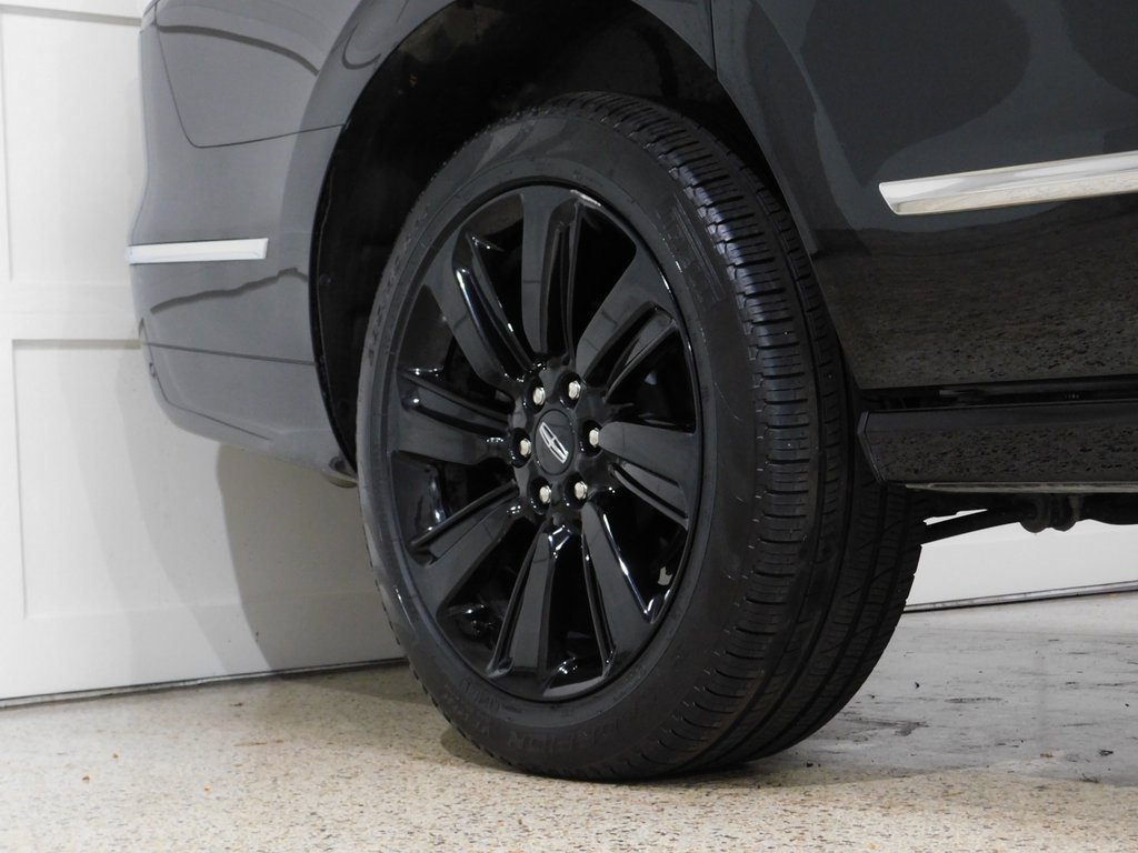 Used 2024 Lincoln Navigator L Reserve w/ Equipment Group 201A image 9