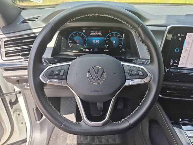 Used 2025 Volkswagen Atlas Cross Sport SE FWD image 22