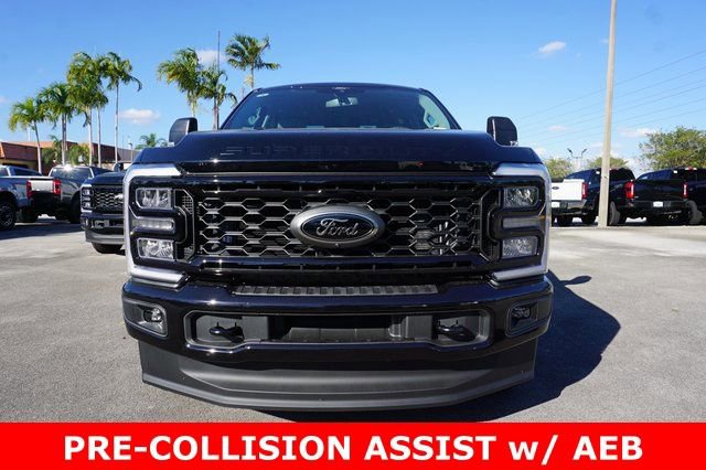 New 2026 Ford F350 XLT w/ XLT Premium Package AWD/4WD image 9