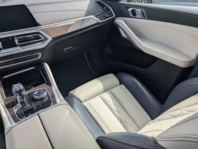 Used 2022 BMW X6 xDrive40i w/ M Sport Package AWD/4WD image 18