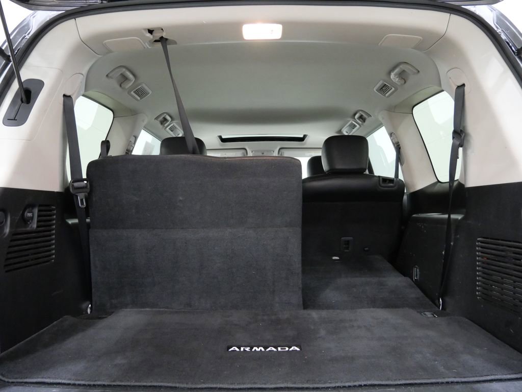 Used 2024 Nissan Armada SL w/ Captain's Chairs Package image 30
