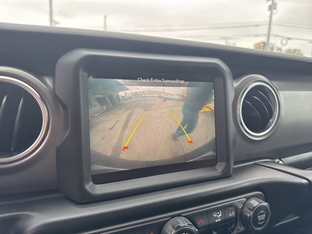 Used 2023 Jeep Wrangler Unlimited Rubicon 4xe w/ Cold Weather Group AWD/4WD image 33