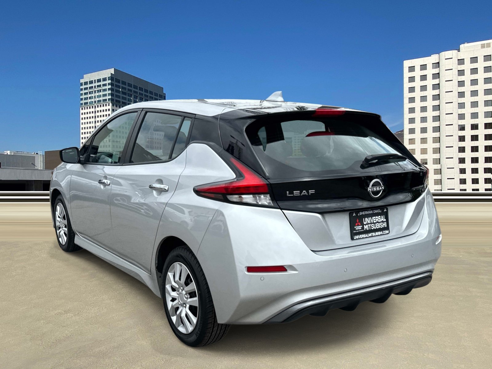 Used 2025 Nissan Leaf S FWD image 4