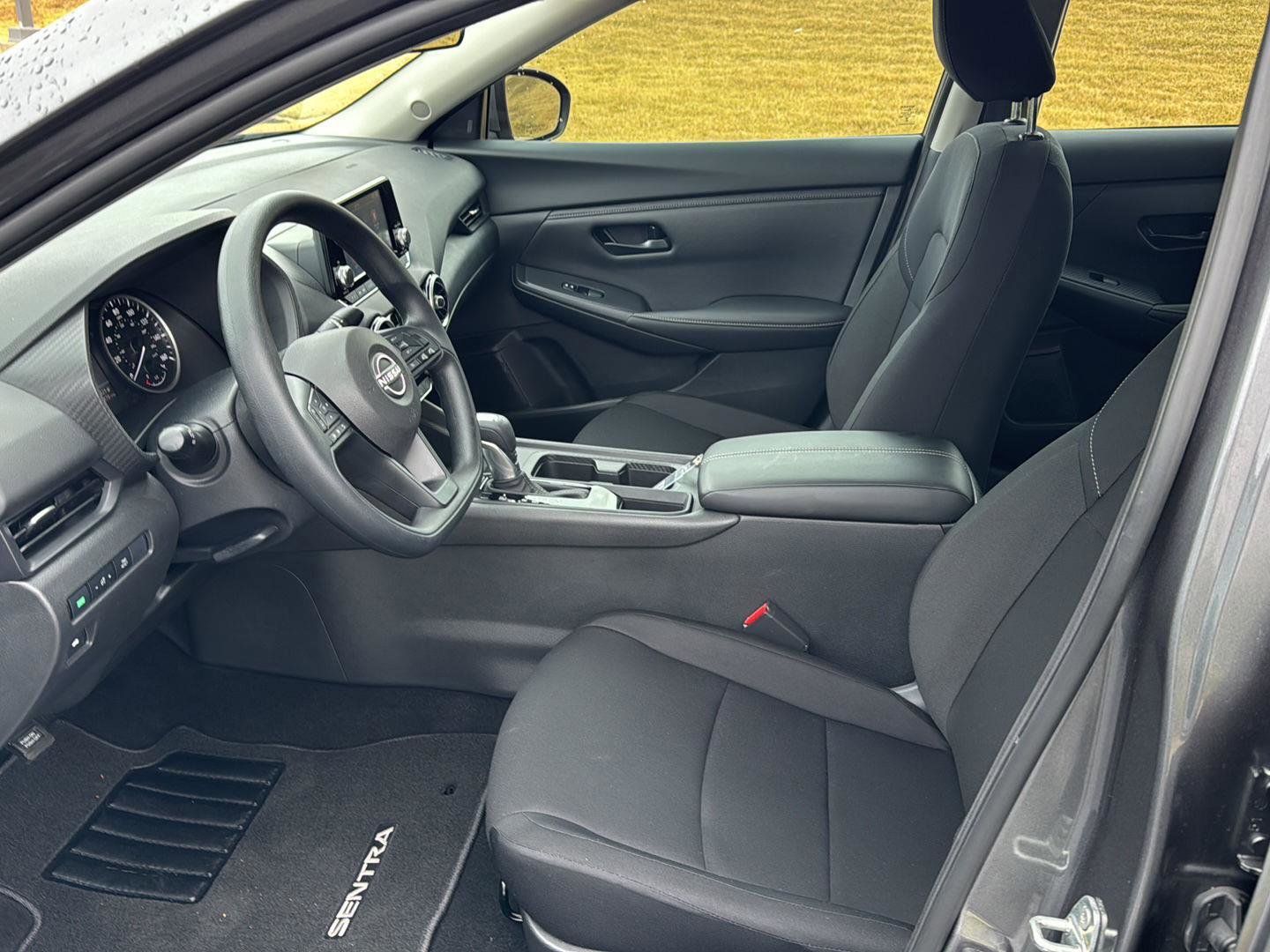 Used 2025 Nissan Sentra S image 8