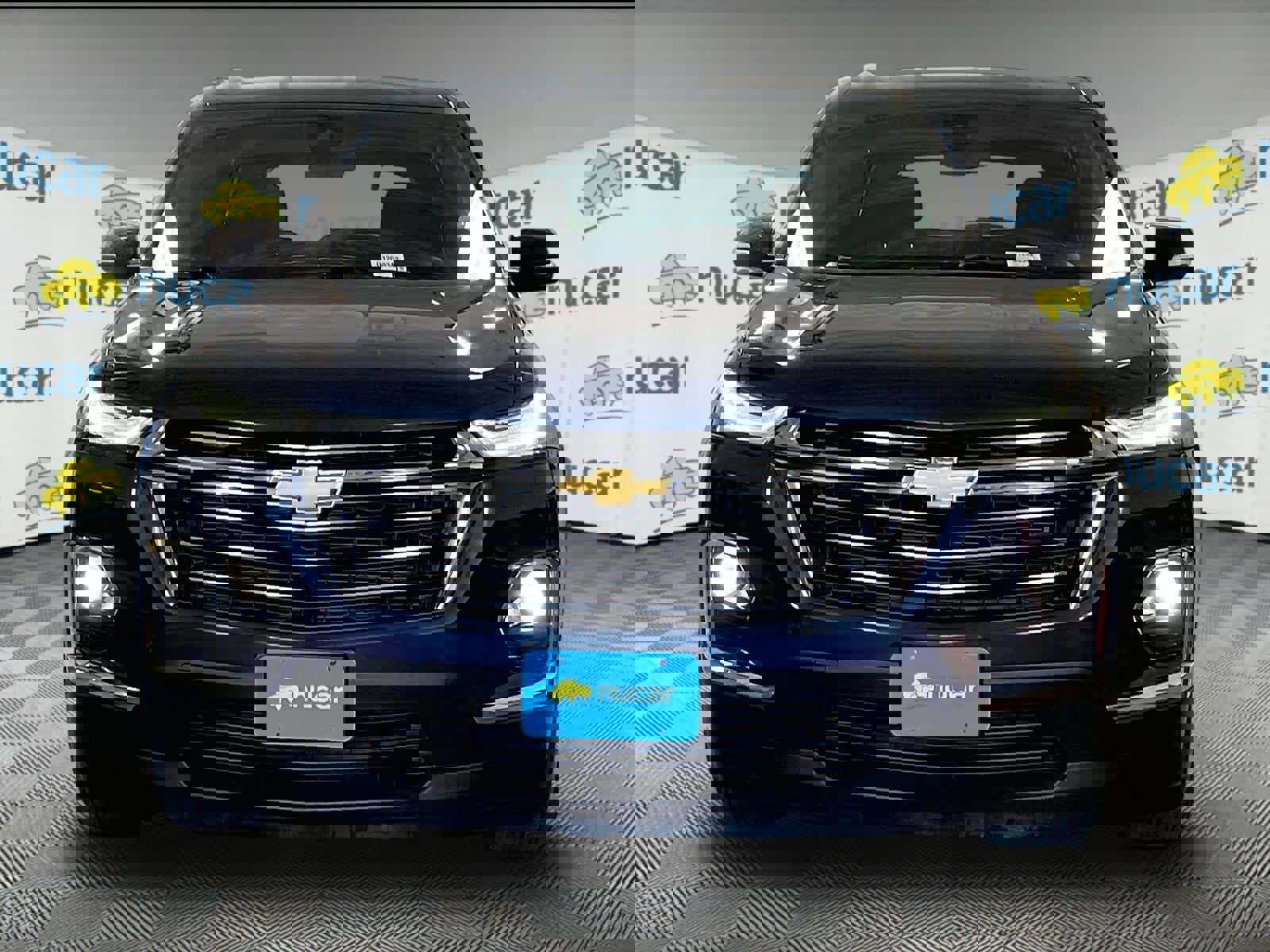 Used 2023 Chevrolet Traverse LT w/ LPO, Floor Liner Package AWD/4WD image 2