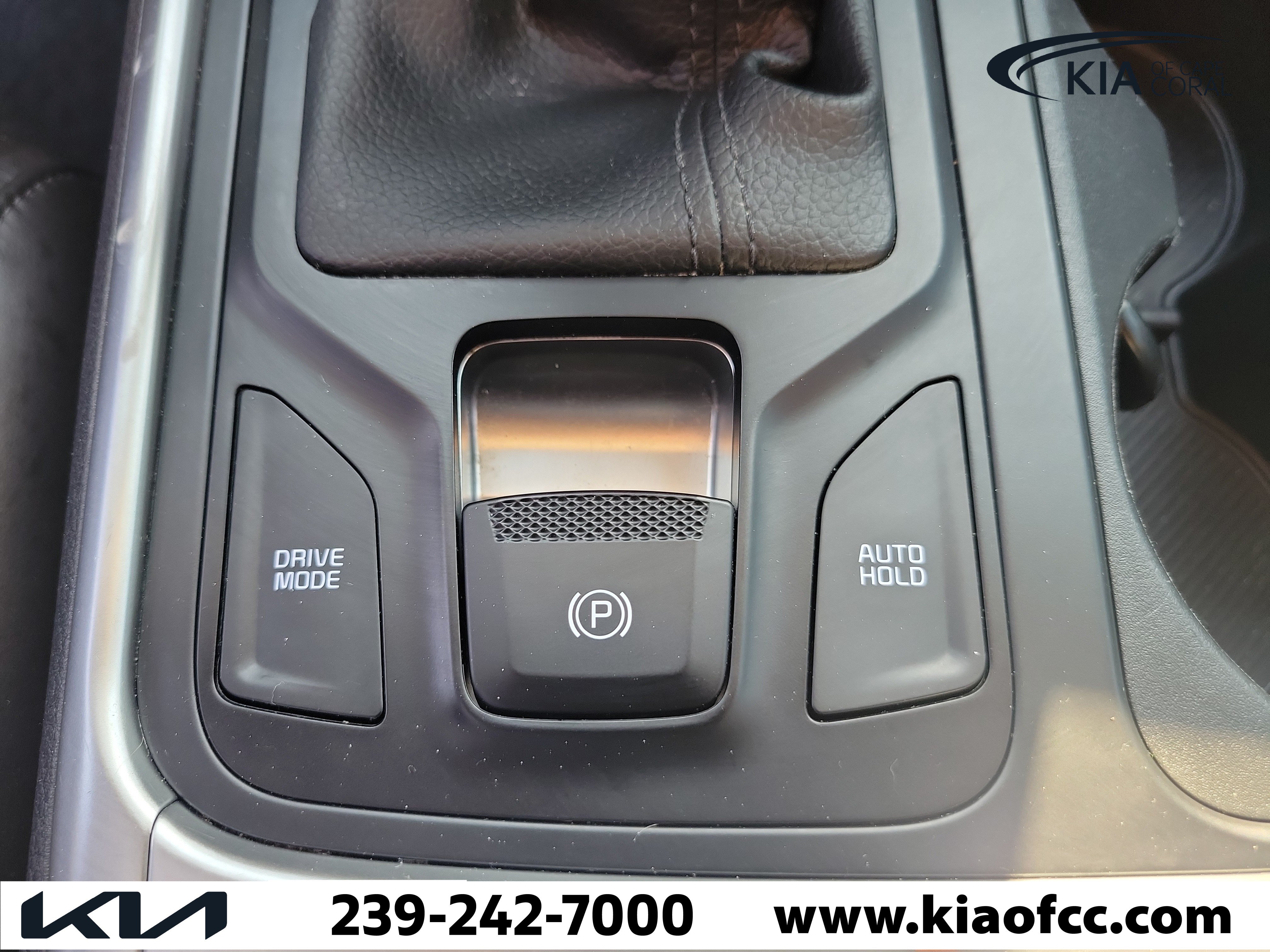 Certified 2025 Kia Carnival FWD image 29