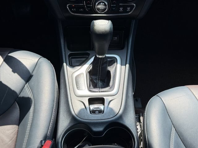 Used 2016 Jeep Cherokee Limited FWD image 20