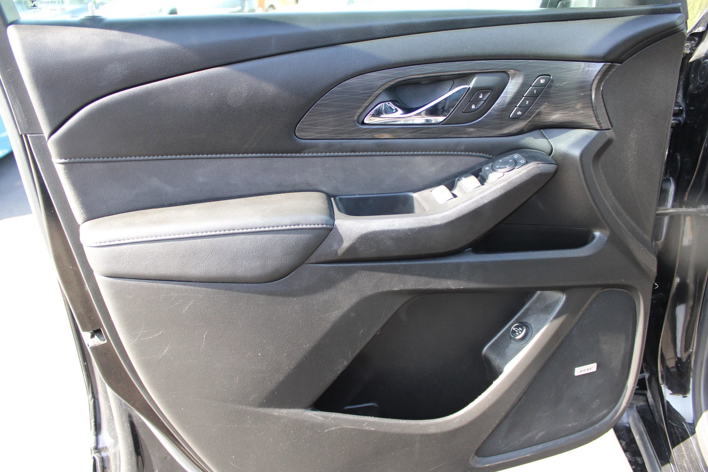 Used 2022 Chevrolet Traverse High Country image 12