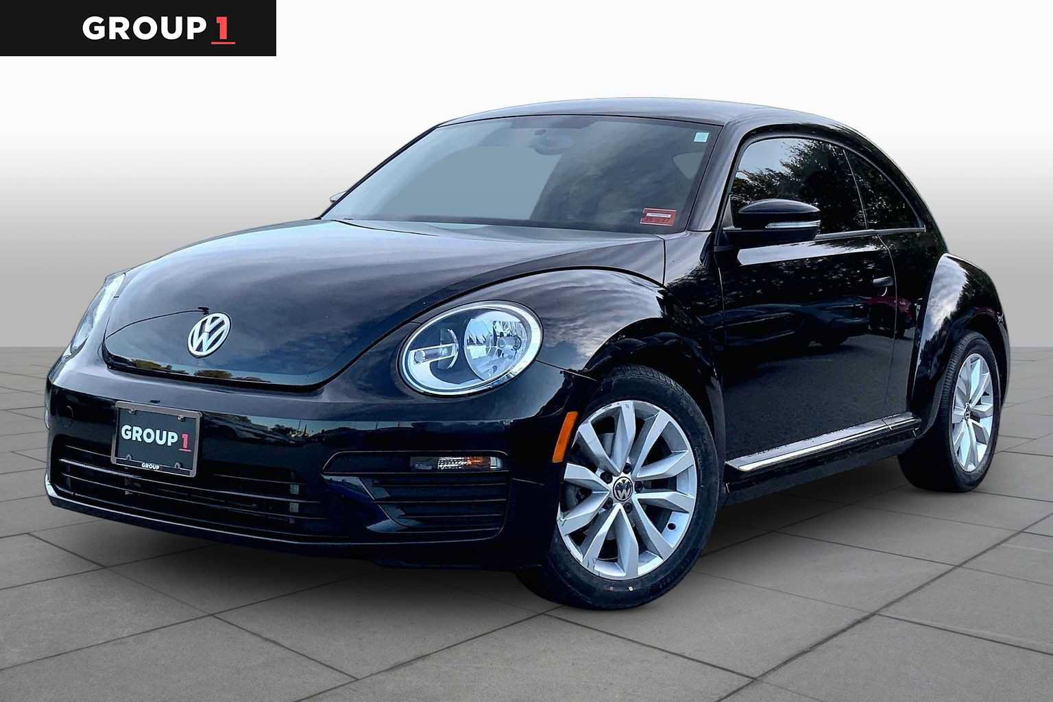 Used 2017 Volkswagen Beetle 1.8T Classic FWD image 1