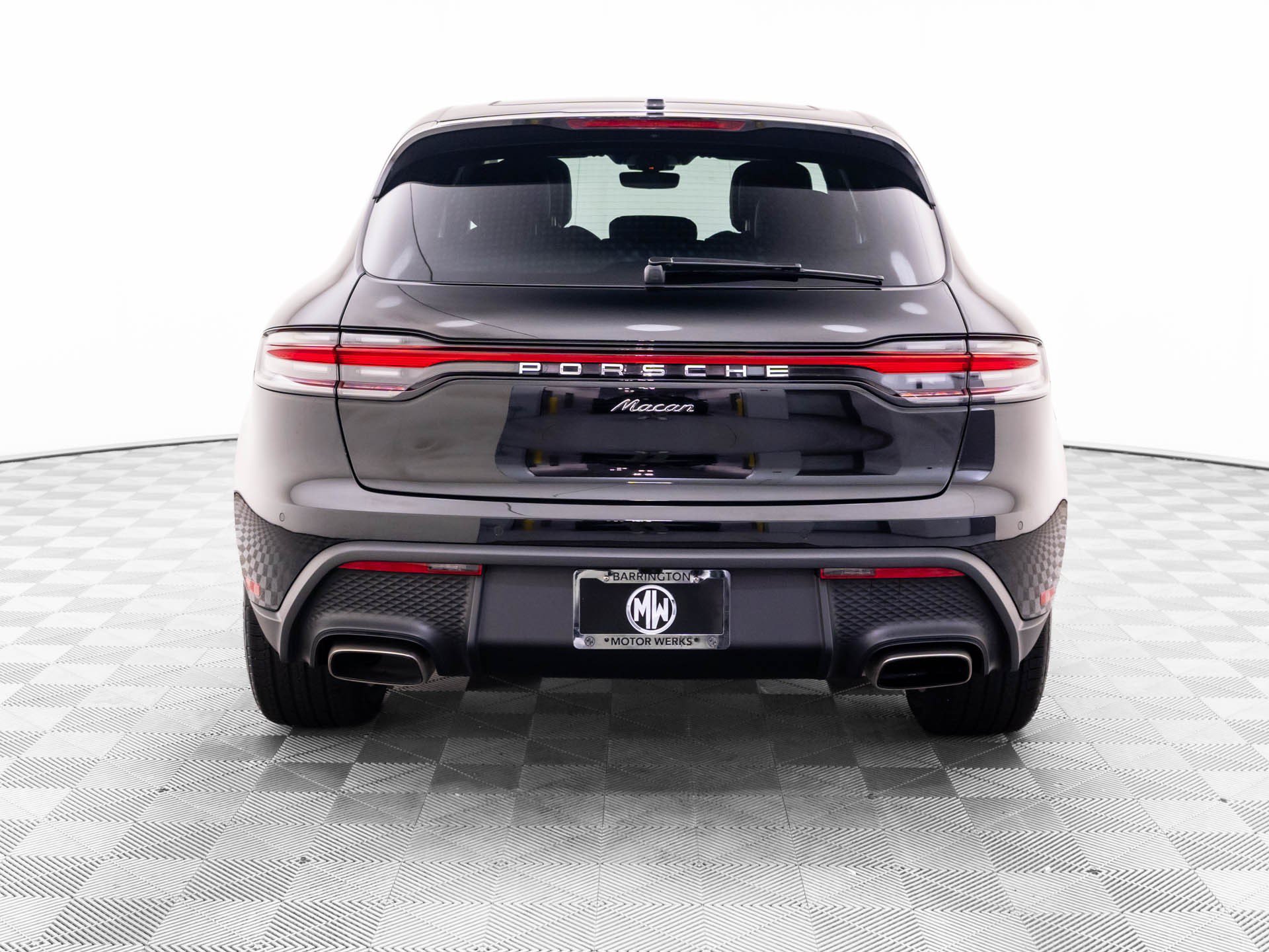 Certified 2026 Porsche Macan AWD/4WD image 10