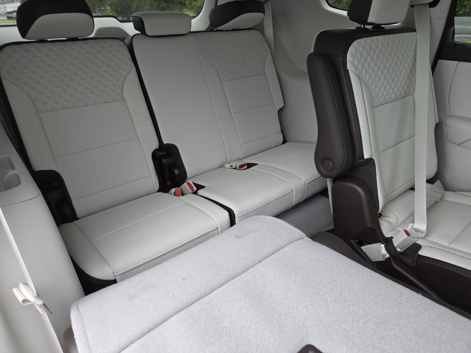 New 2026 GMC Acadia Denali w/ Super Cruise Package FWD image 24