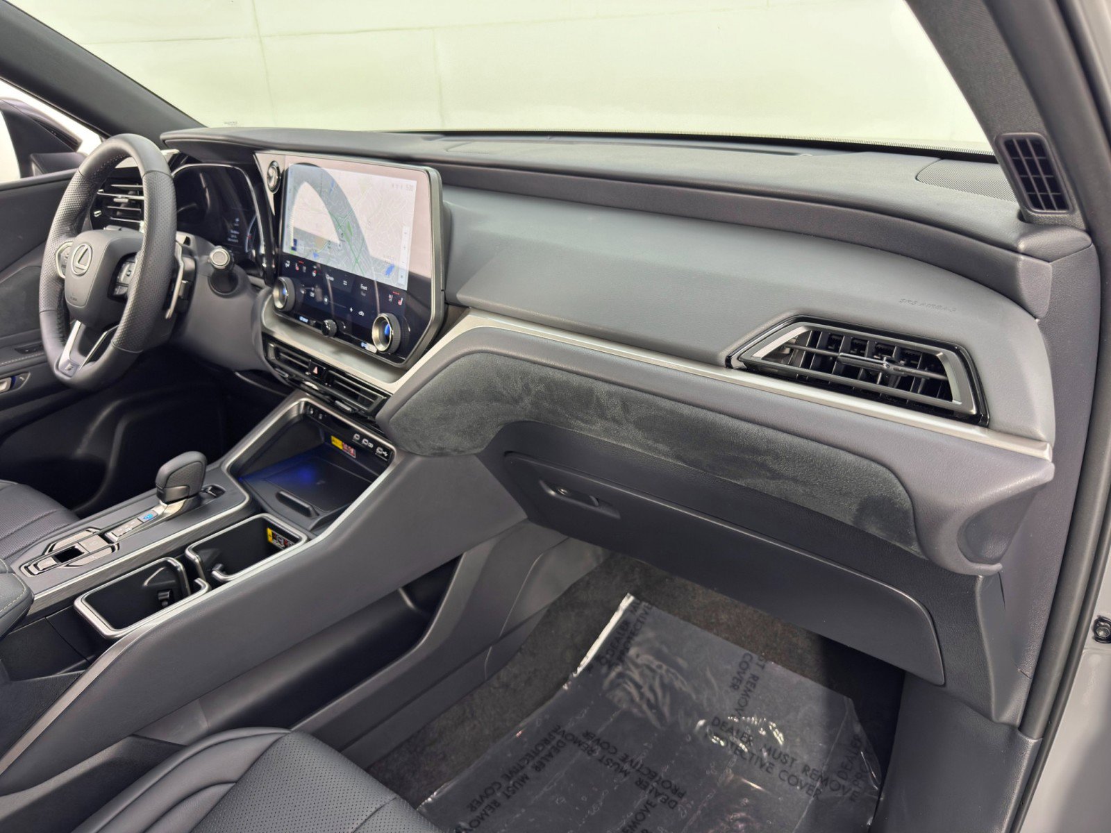 Used 2025 Lexus TX 500h AWD w/ Technology Package image 14