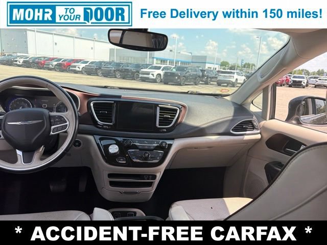 Used 2019 Chrysler Pacifica Limited FWD image 37