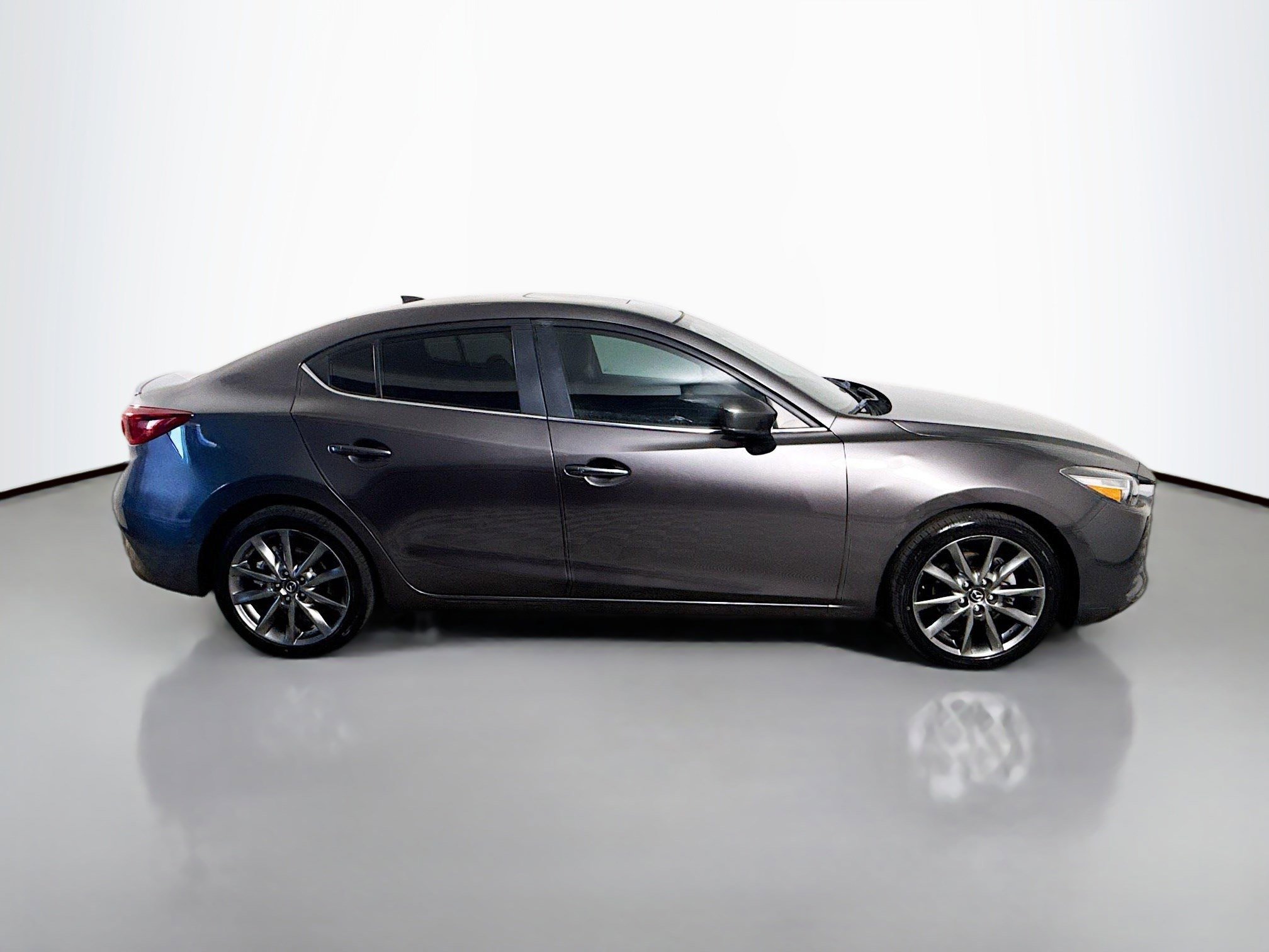 Used 2018 MAZDA MAZDA3 Touring image 11