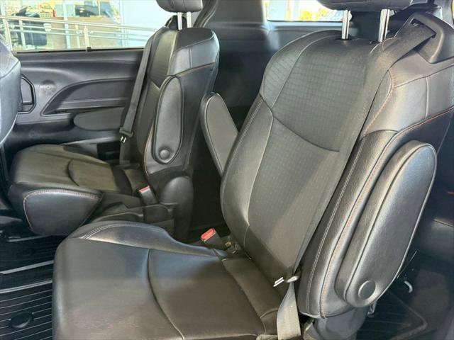 Certified 2023 Toyota Sienna XSE AWD/4WD image 38