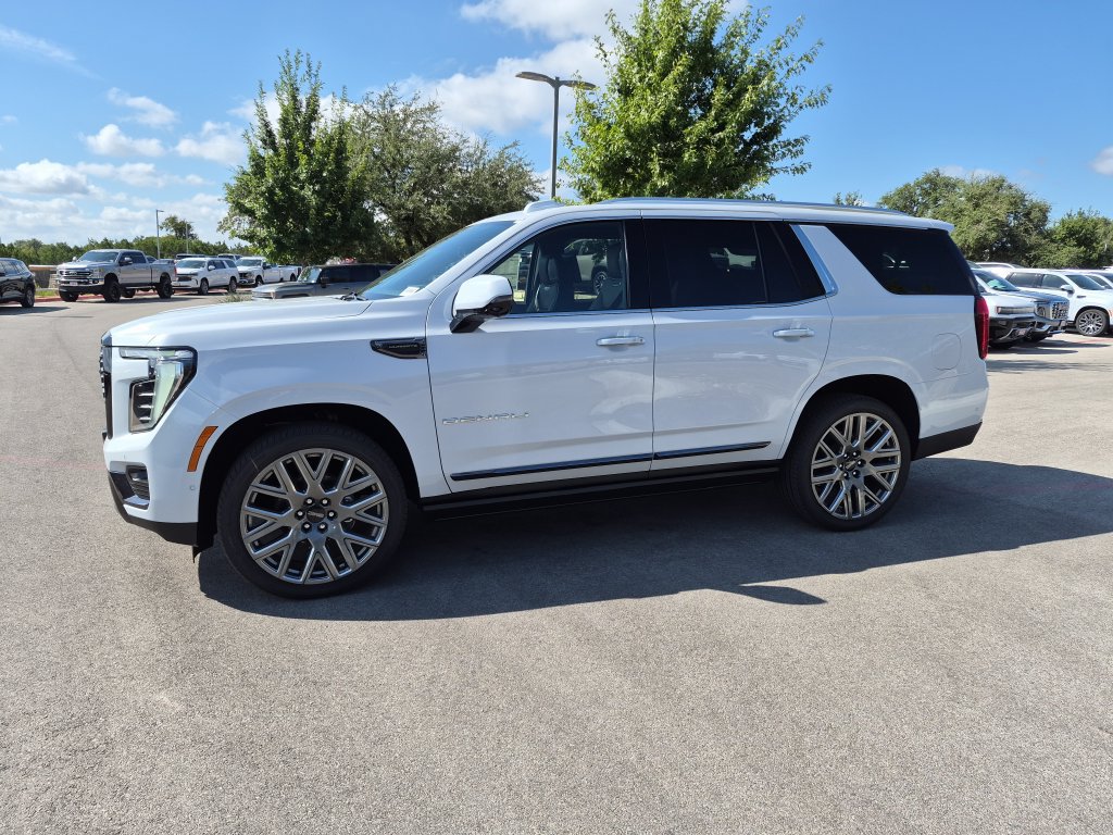 New 2026 GMC Yukon Denali Ultimate w/ LPO, Floor Liner Package AWD/4WD image 4