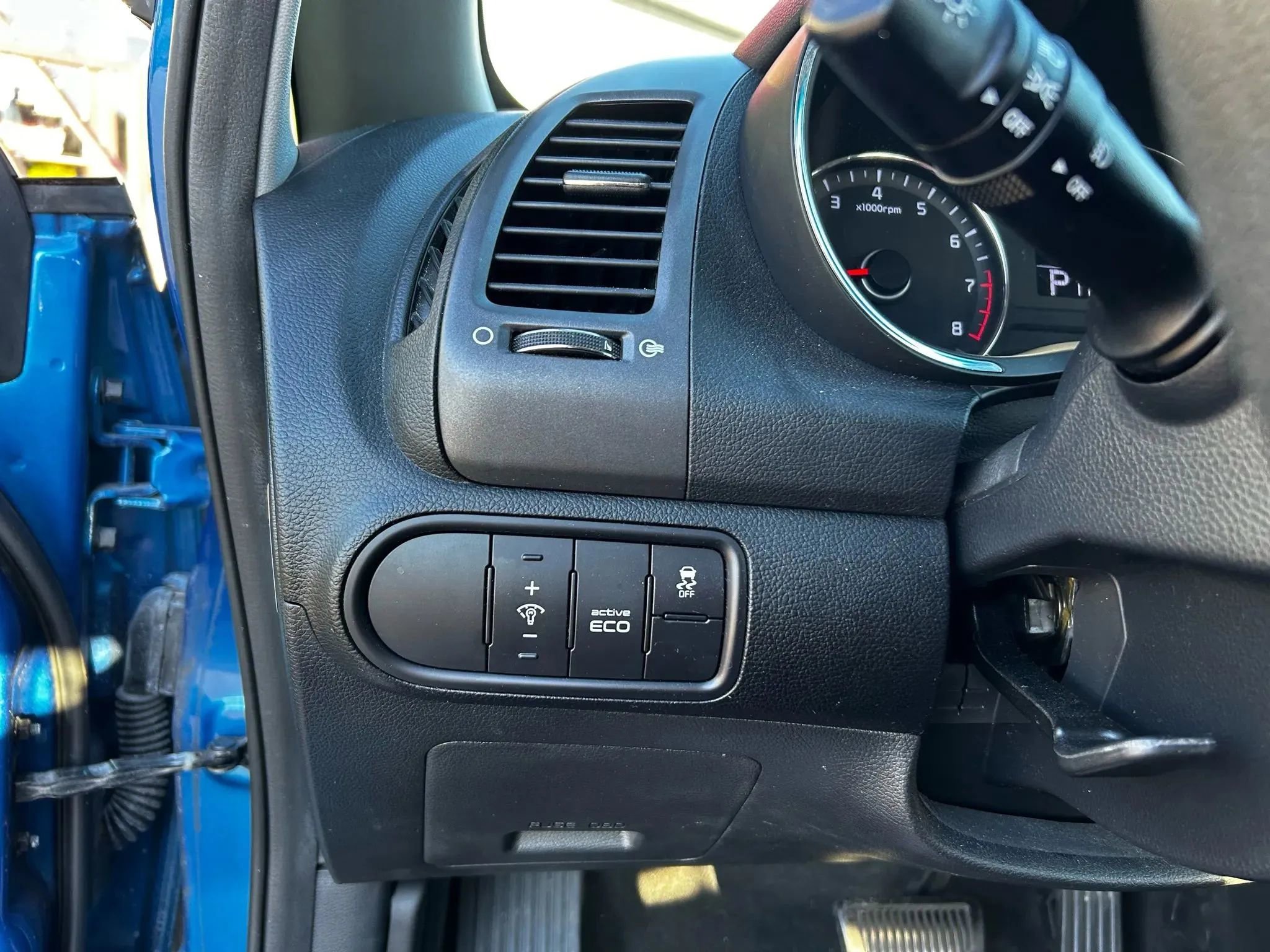 Used 2015 Kia Forte LX w/ Popular Package image 12