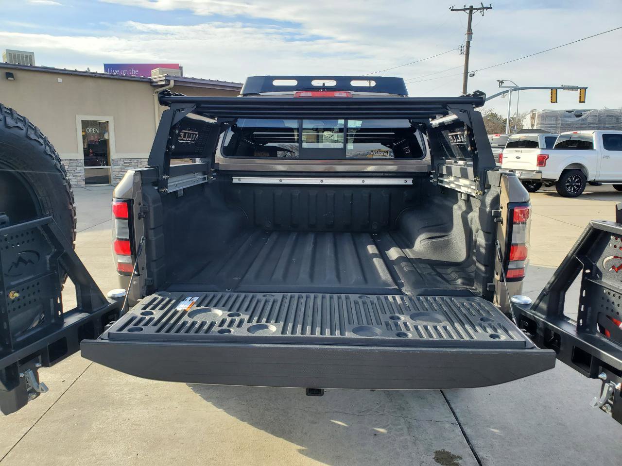 Used 2022 Nissan Frontier PRO-4X image 36