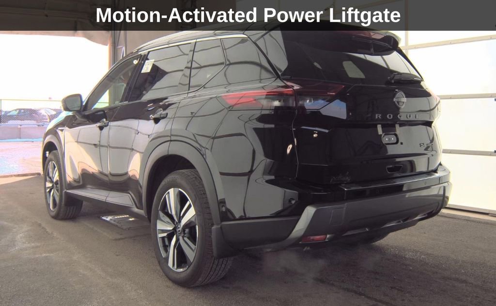 Used 2024 Nissan Rogue SL w/ SL Premium Package image 10