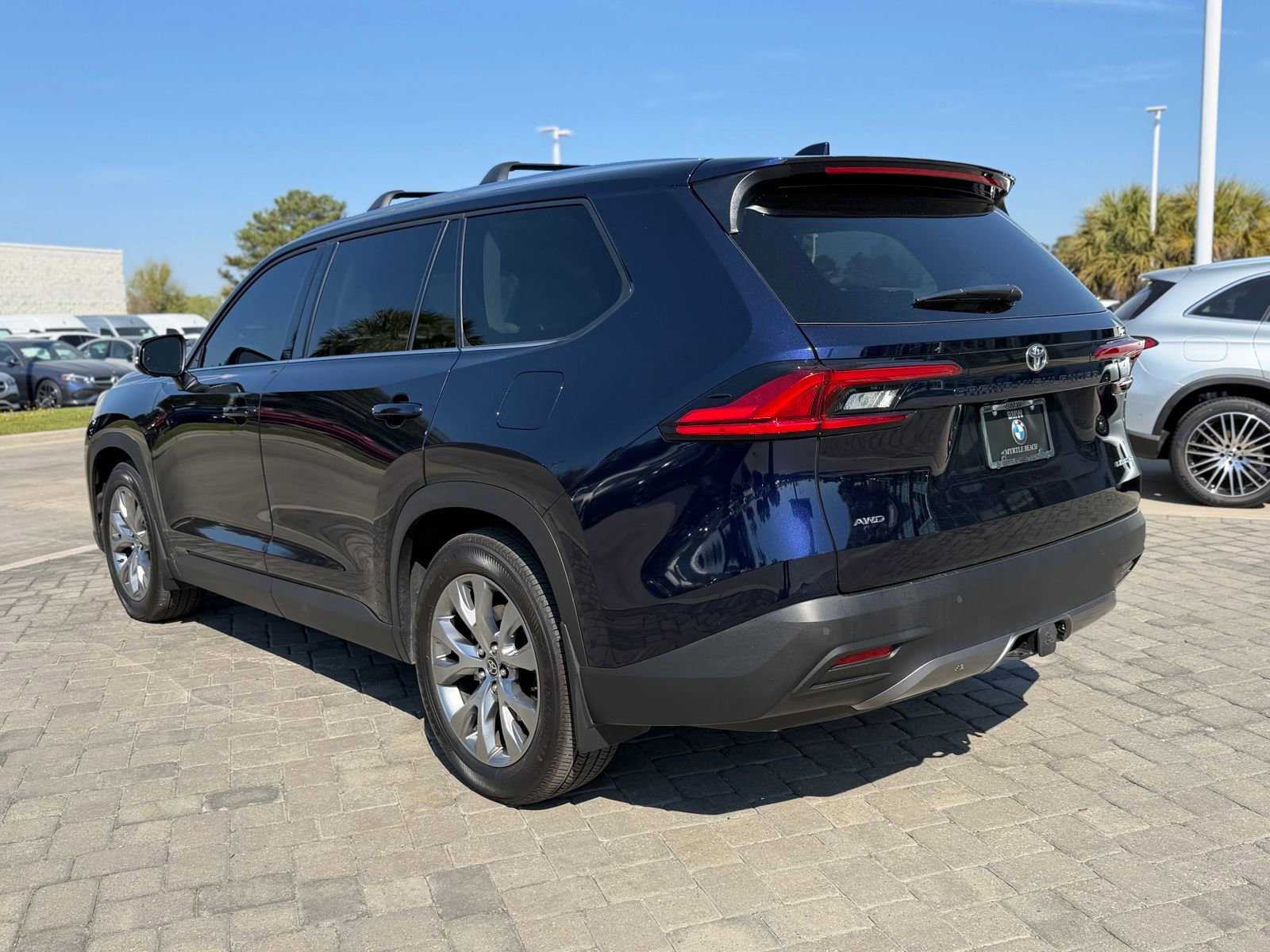 Used 2024 Toyota Grand Highlander Limited image 10