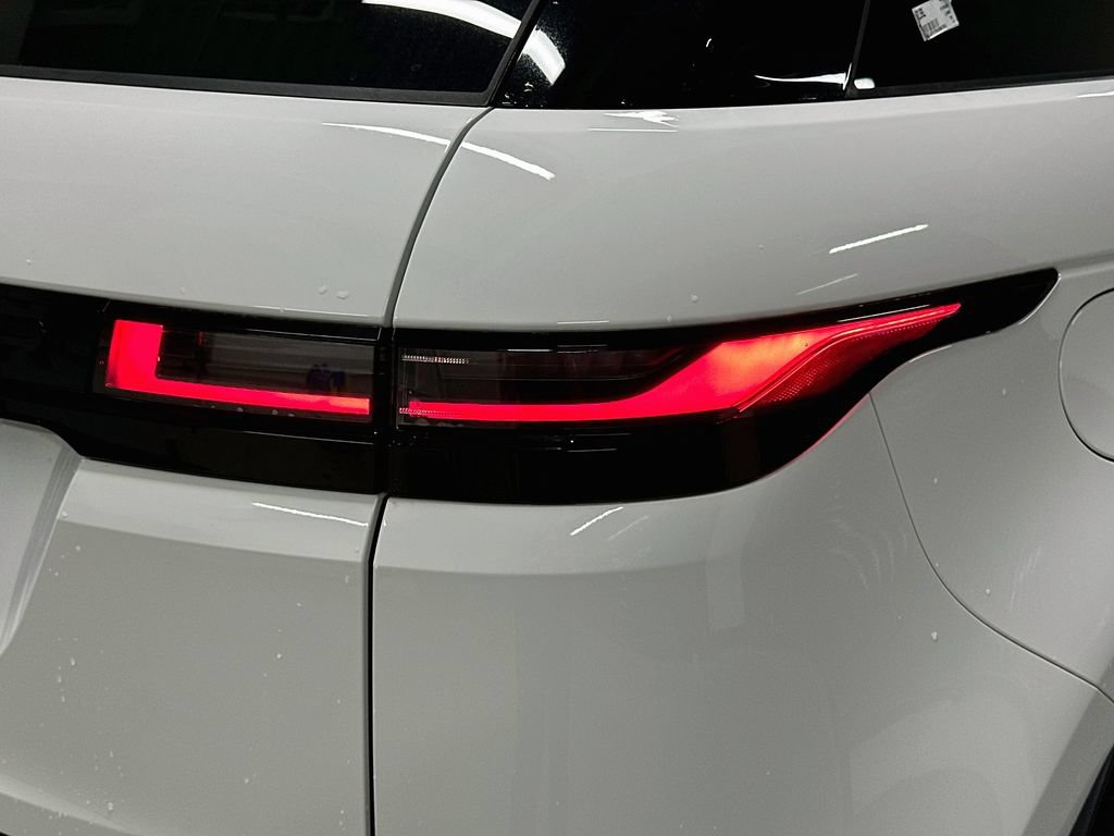 Certified 2025 Land Rover Range Rover Evoque S AWD/4WD image 33