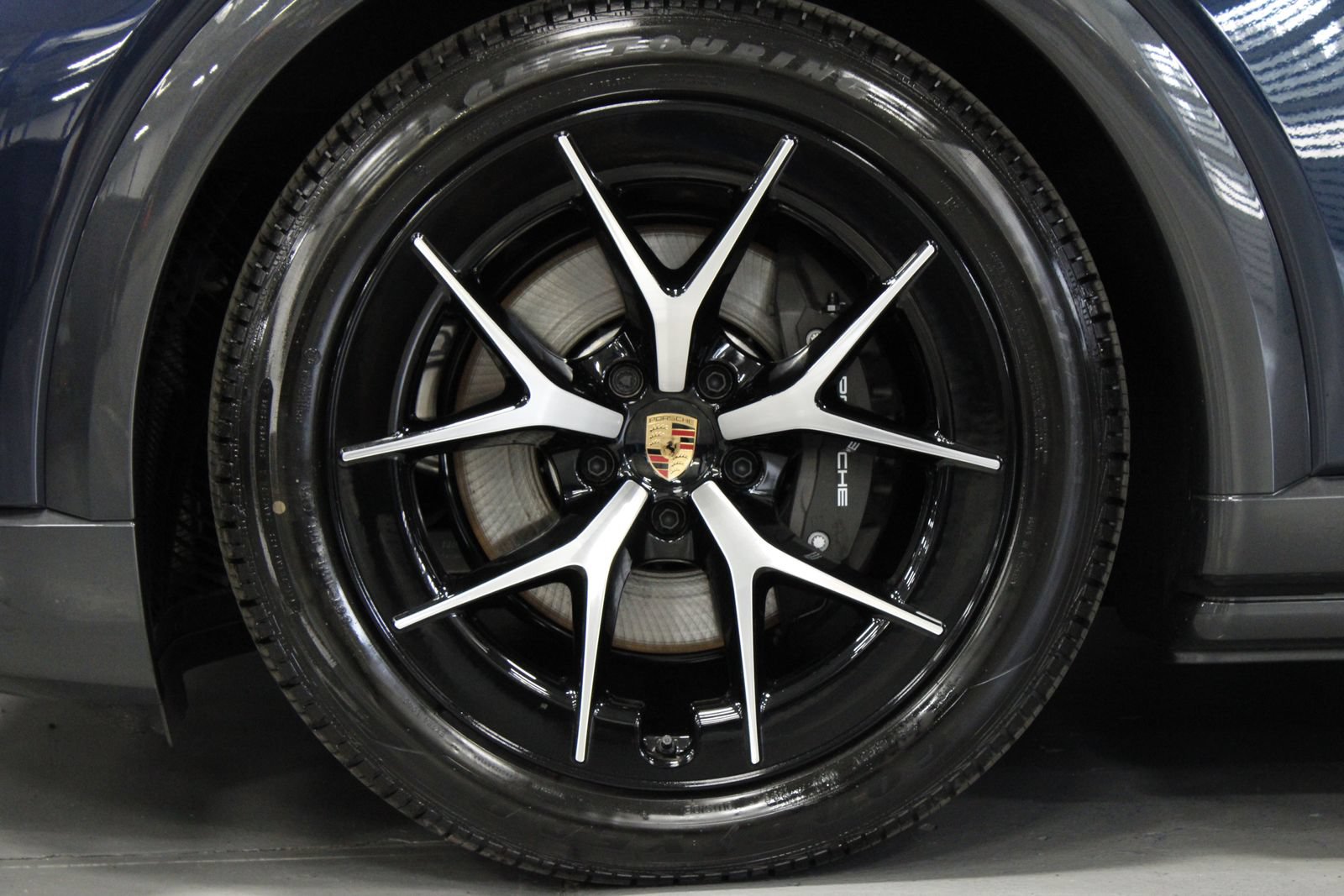 Used 2026 Porsche Cayenne Electric AWD/4WD image 9