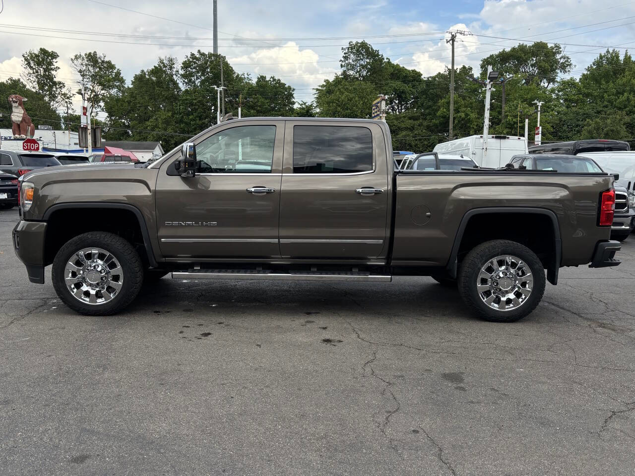 Used 2015 GMC Sierra 2500 Denali w/ Duramax Plus Package AWD/4WD image 5