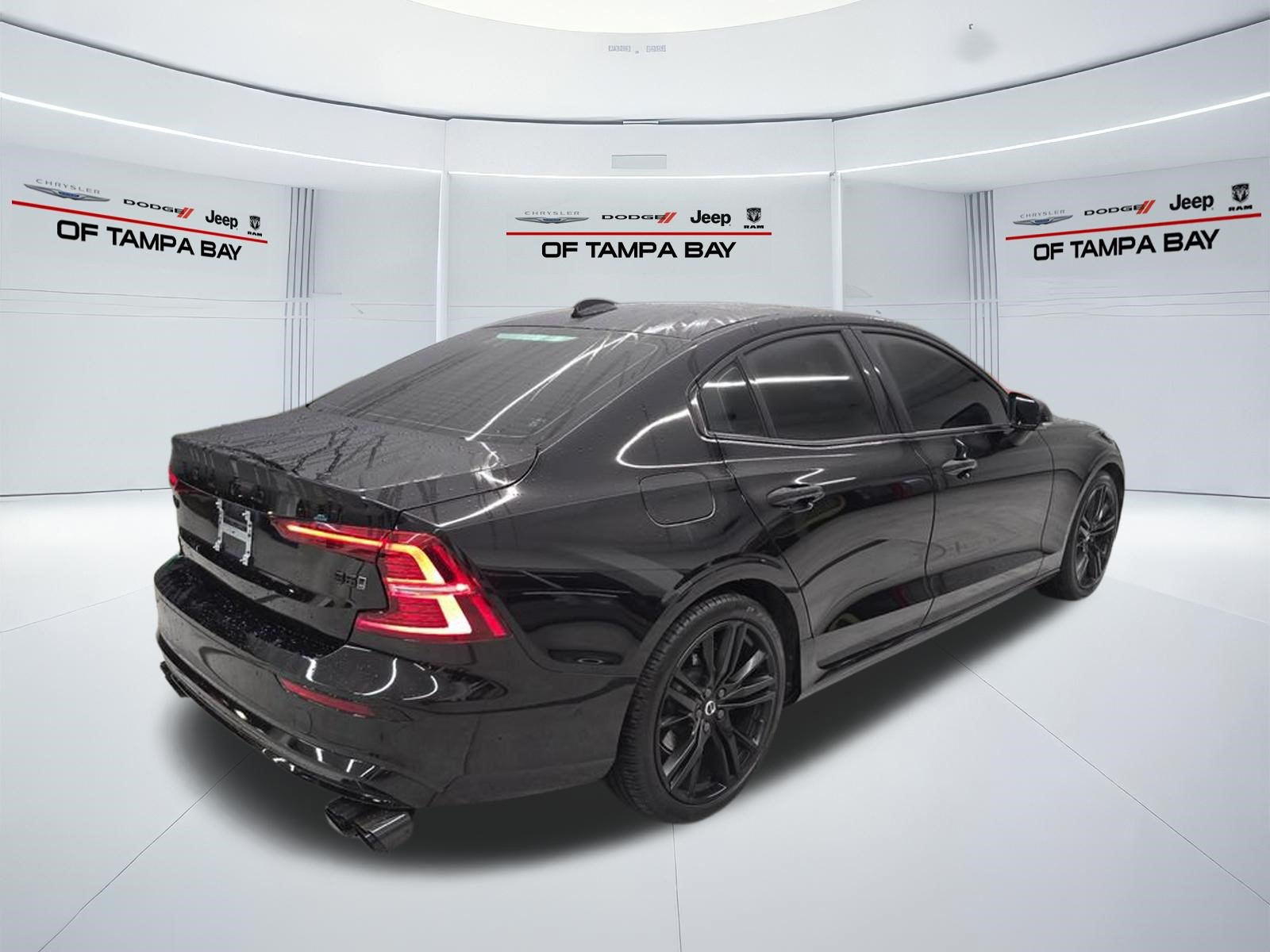 Used 2024 Volvo S60 B5 Plus w/ Climate Package AWD/4WD image 6