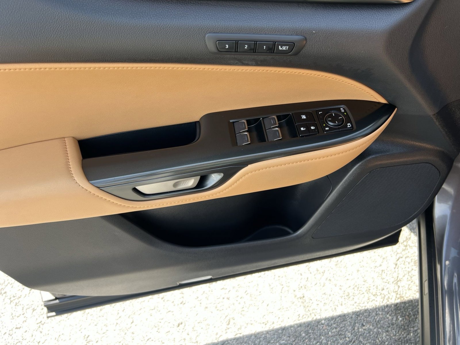 Used 2025 Lexus NX 450h+ AWD w/ Accessory Package (Z2) image 23