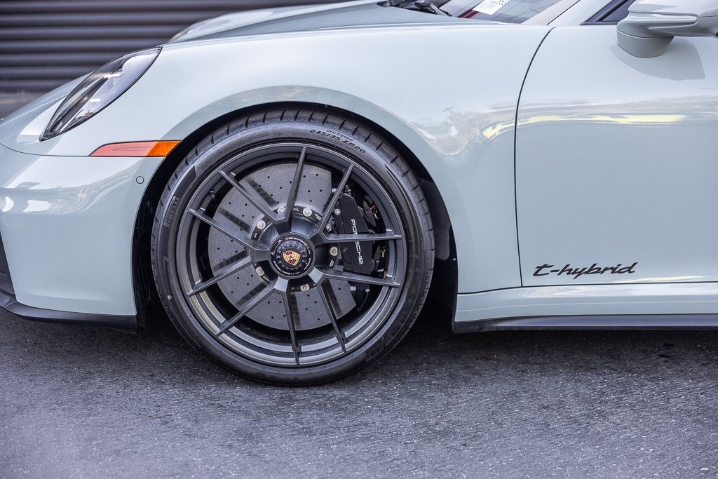 Certified 2025 Porsche 911 Carrera GTS image 11