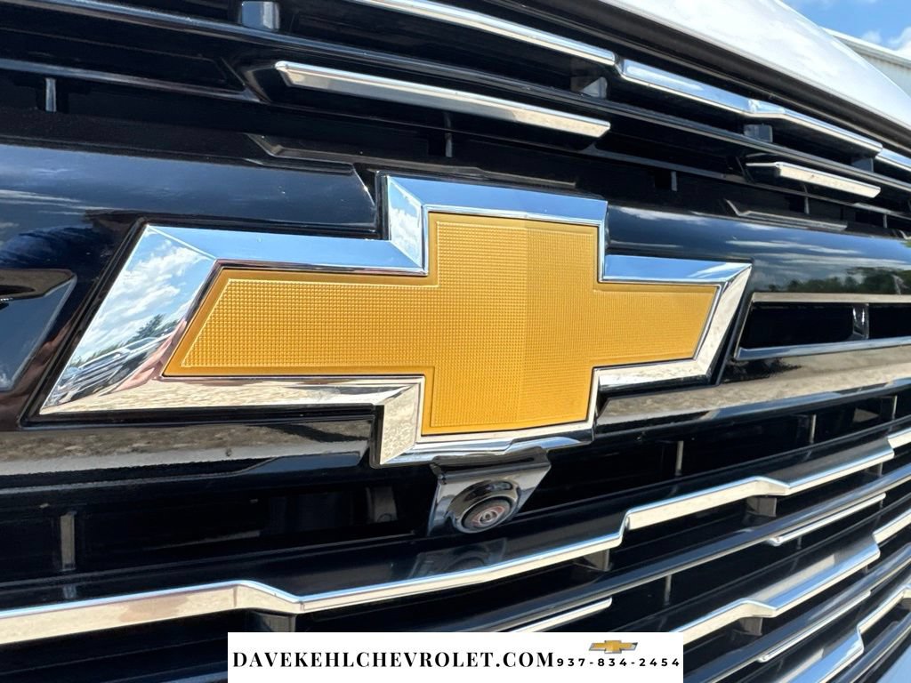 Used 2025 Chevrolet Suburban High Country w/ Sun And Tow Package AWD/4WD image 53