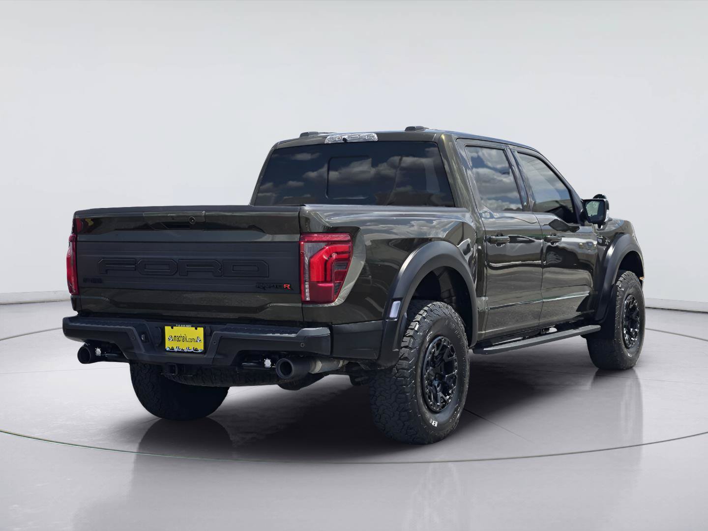 Certified 2025 Ford F150 Raptor w/ Equipment Group 803A Raptor R AWD/4WD image 8