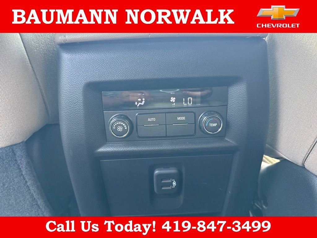 Used 2022 Chevrolet Traverse LS FWD image 31