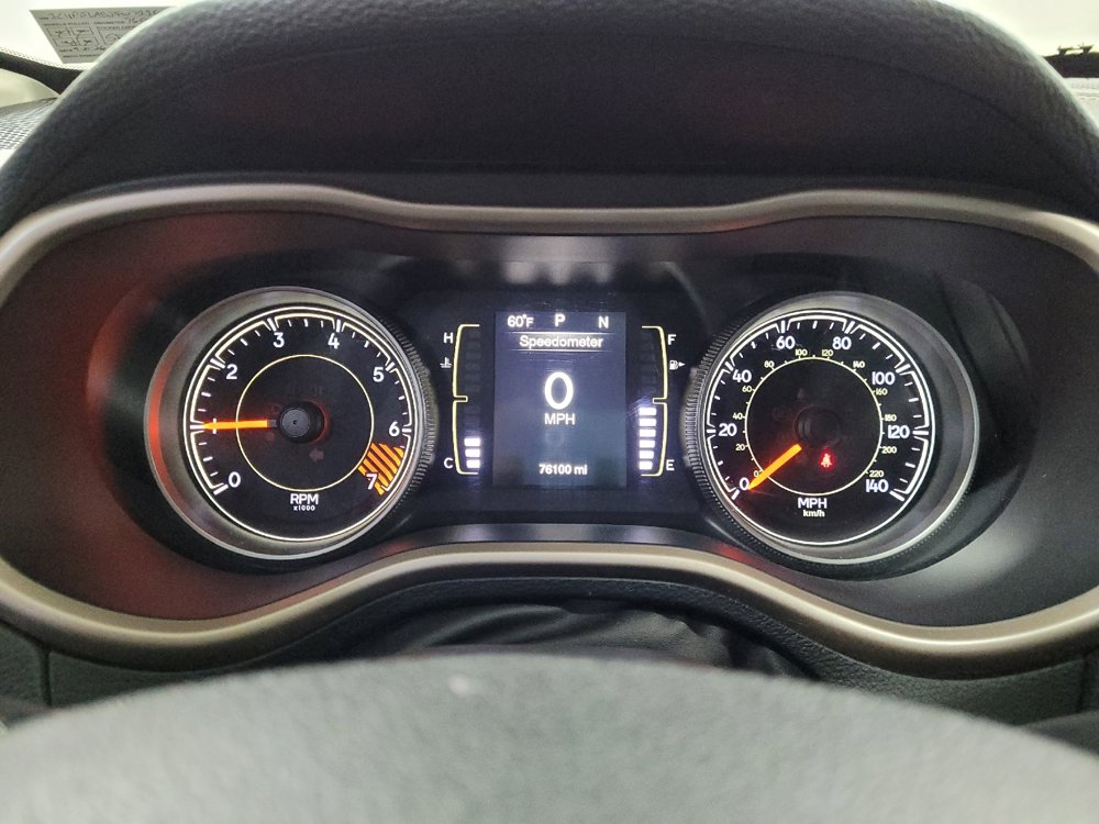 Used 2015 Jeep Cherokee Sport FWD image 23