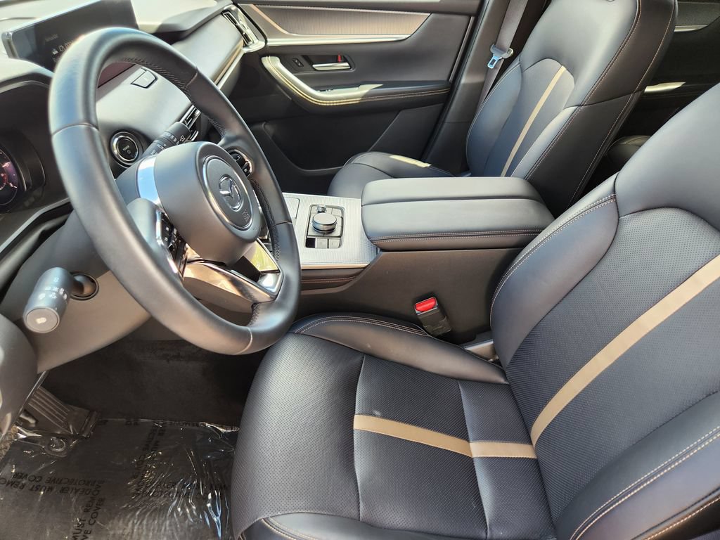 Used 2025 MAZDA CX-90 Plug-In Hybrid w/ Premium Plus AWD/4WD image 4