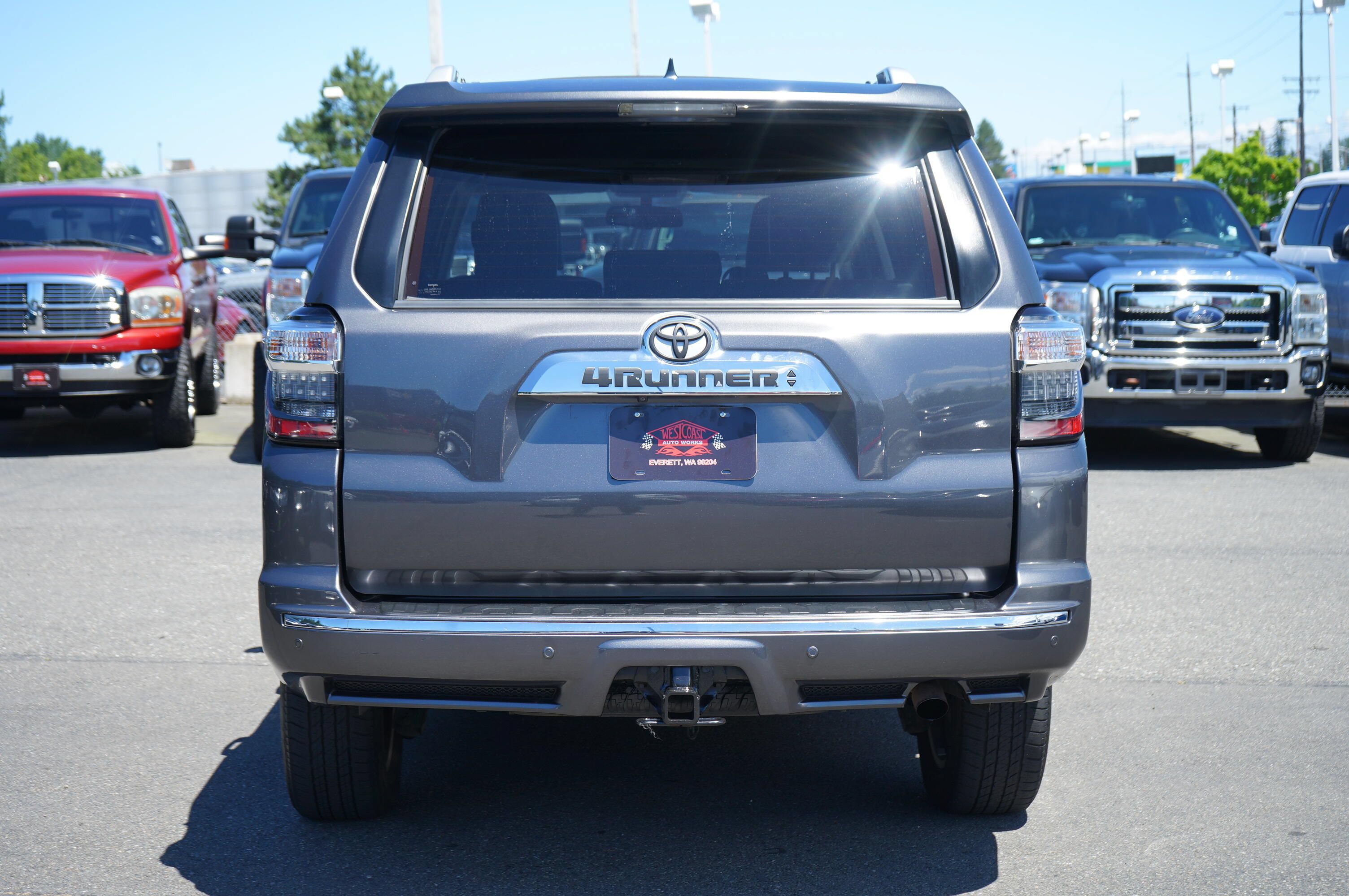 Used 2015 Toyota 4Runner Limited AWD/4WD image 4