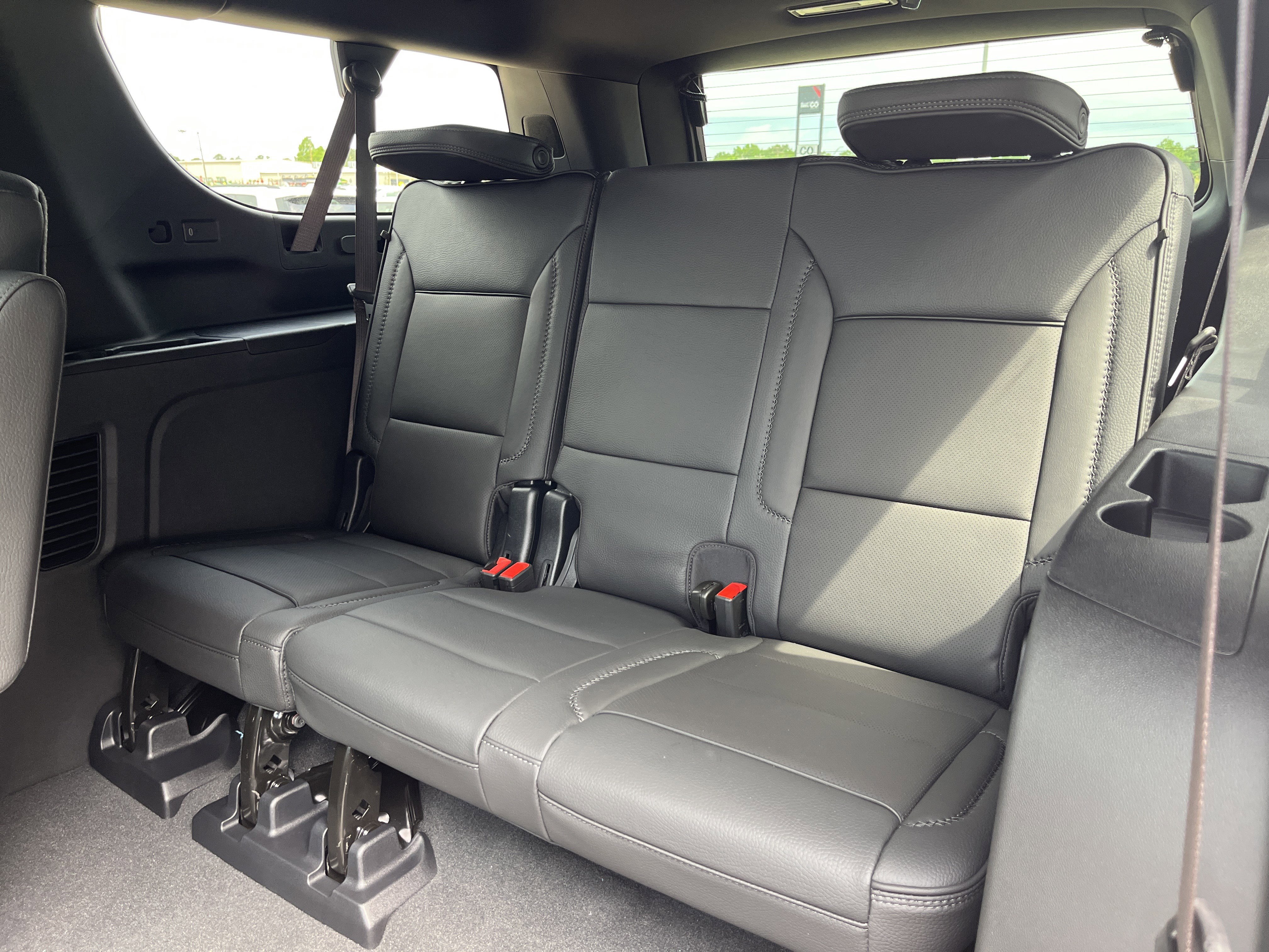 New 2026 GMC Yukon XL Denali w/ Denali Reserve Package AWD/4WD image 13
