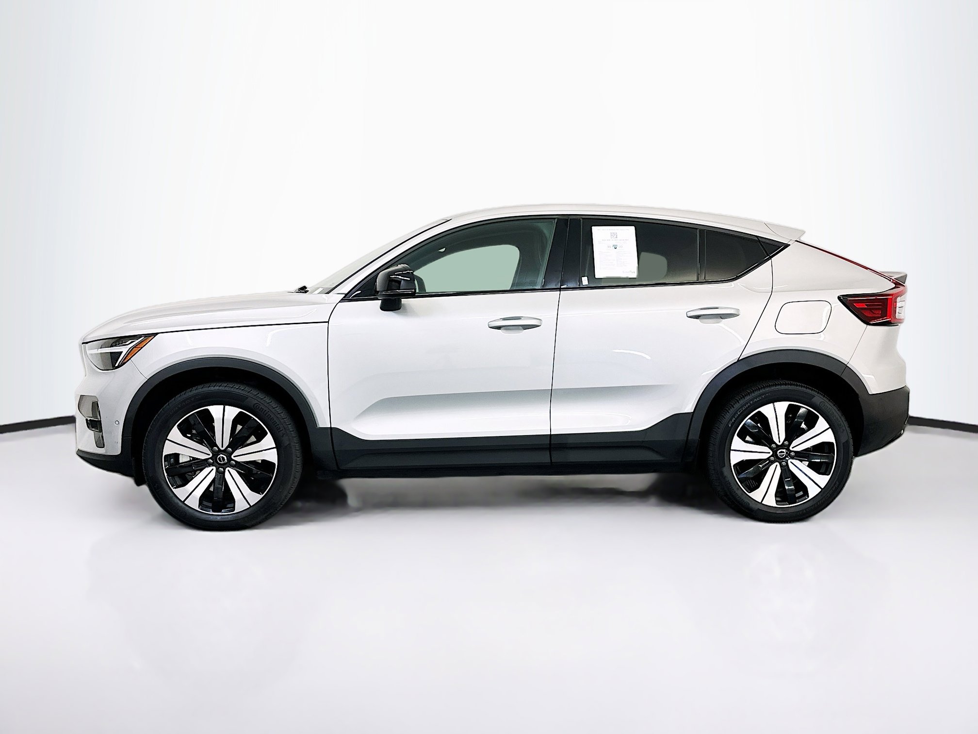 Used 2023 Volvo C40 P8 Recharge Plus AWD/4WD image 4