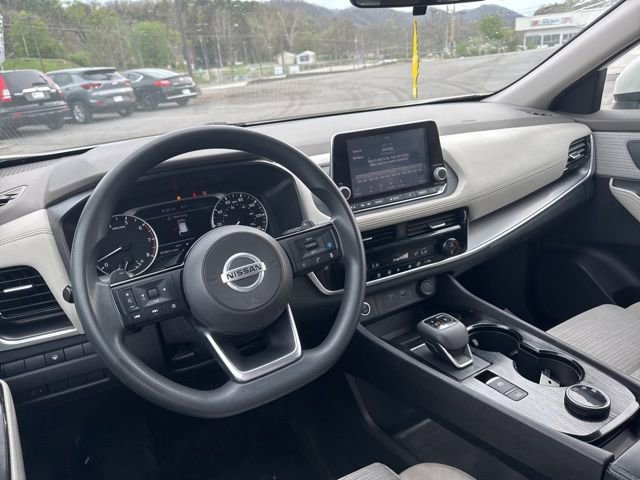 Used 2021 Nissan Rogue SV AWD/4WD image 12
