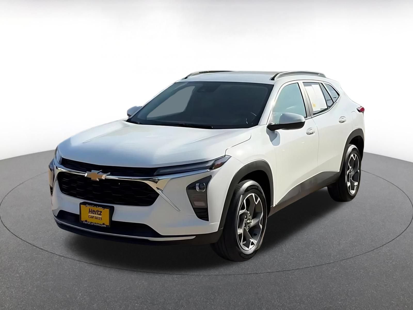 Used 2025 Chevrolet Trax LT FWD image 7