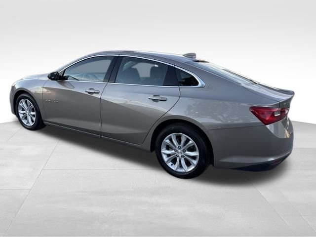Used 2023 Chevrolet Malibu LT image 3