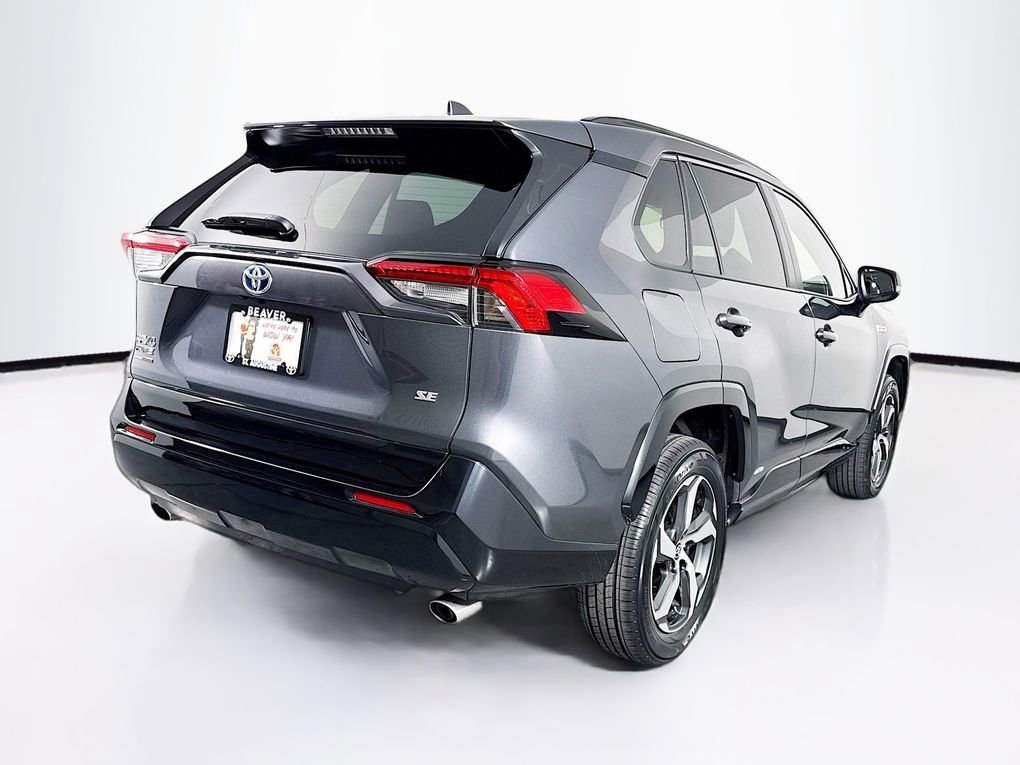Used 2024 Toyota RAV4 SE w/ Weather & Moonroof Package image 10