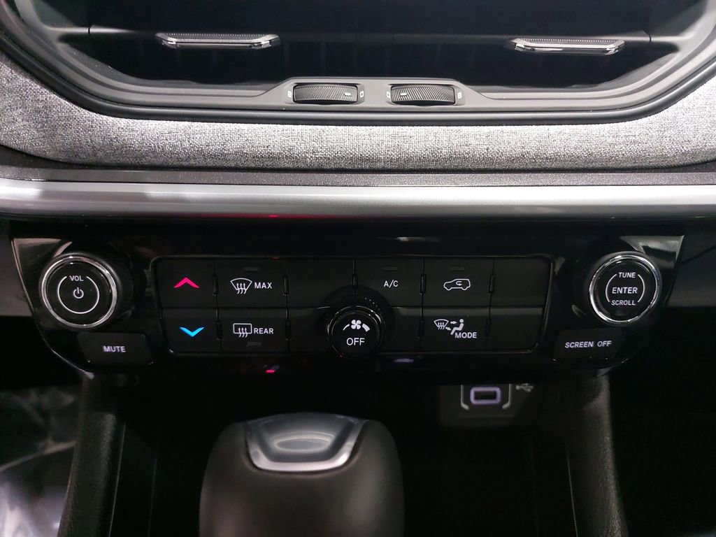 Used 2022 Jeep Compass Latitude image 20