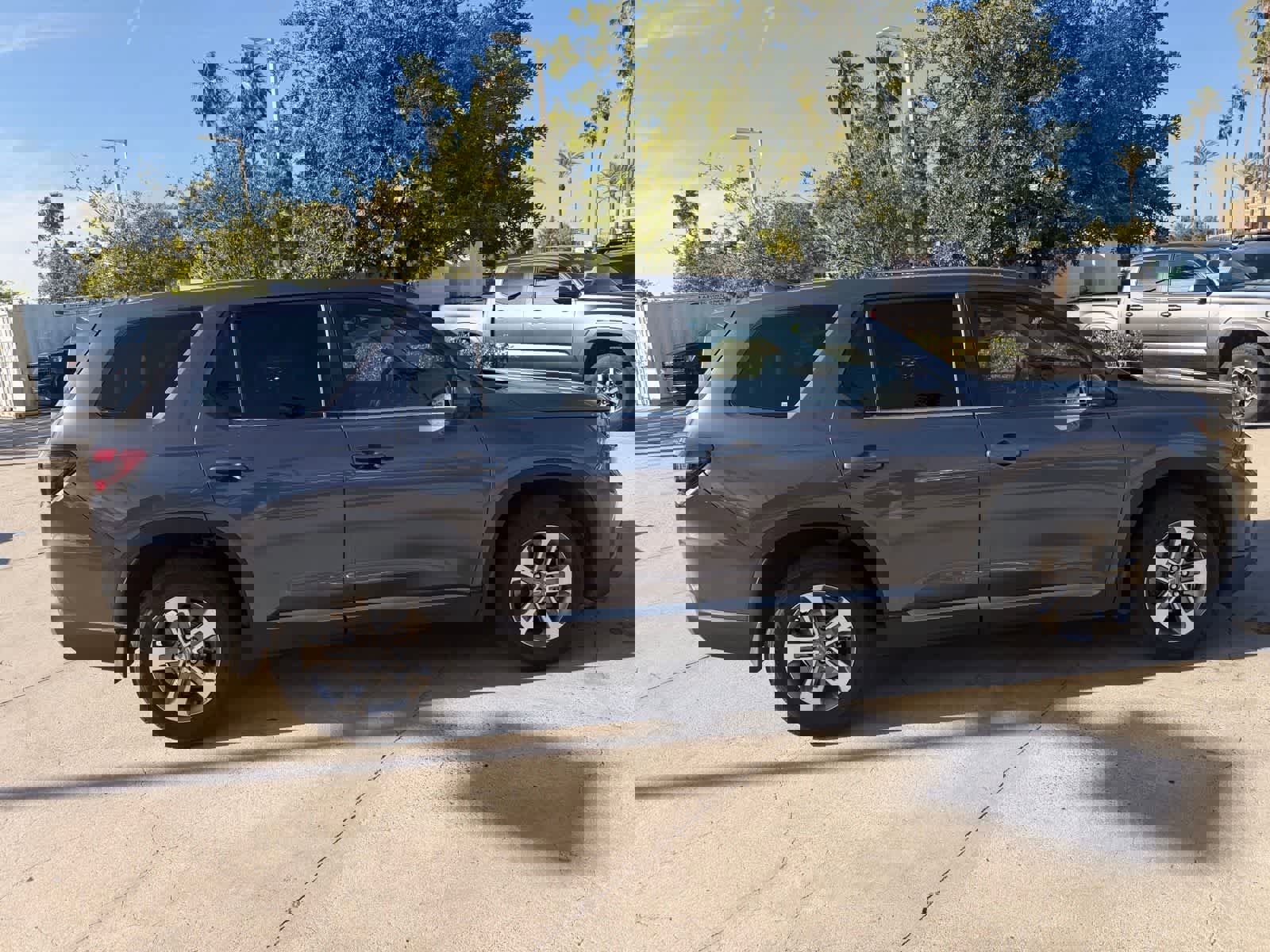 Used 2023 Honda Pilot EX-L image 6