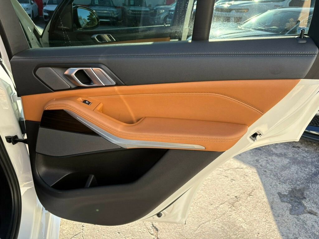 Used 2023 BMW X5 xDrive40i w/ M Sport Package image 27